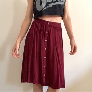 Button Knee-length skirt